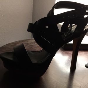 Black 5’ heels
